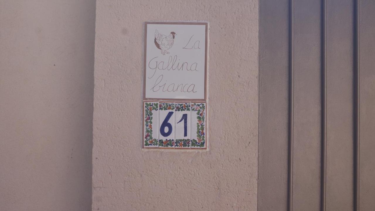 La Gallina Bianca Feucherolles المظهر الخارجي الصورة